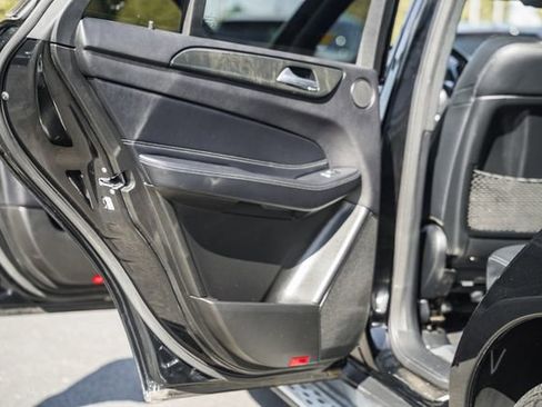 Used 2018 Mercedes-Benz GLE 350 4MATIC image 38