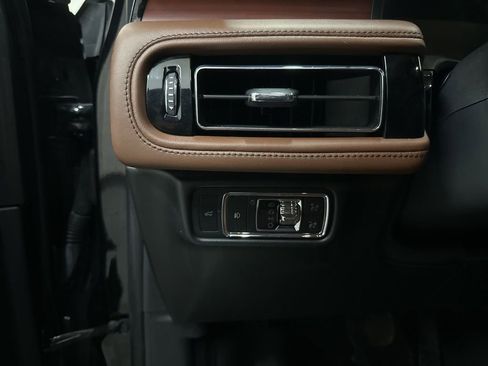 Used 2022 Lincoln Aviator Reserve w/ Equipment Group 201A image 35