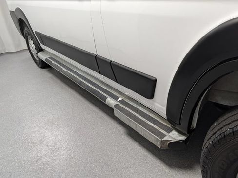 Used 2023 RAM ProMaster 2500 FWD image 3