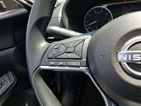 Used 2024 Nissan Sentra SV FWD image 19