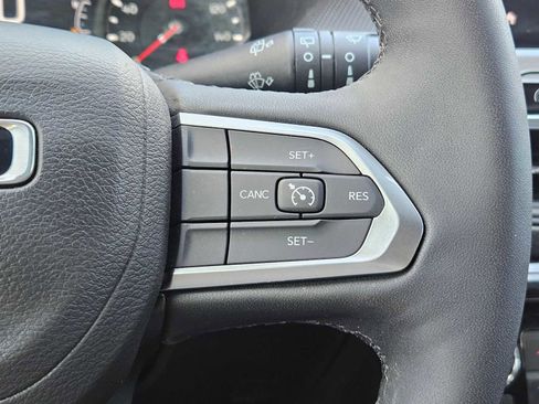 Used 2025 Jeep Compass Latitude w/ Altitude Special Edition AWD/4WD image 21
