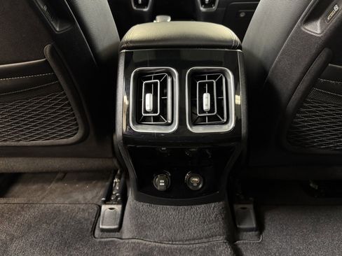 Used 2021 Kia Sorento SX image 17