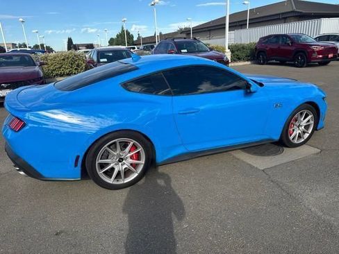 Used 2024 Ford Mustang GT Premium RWD image 3