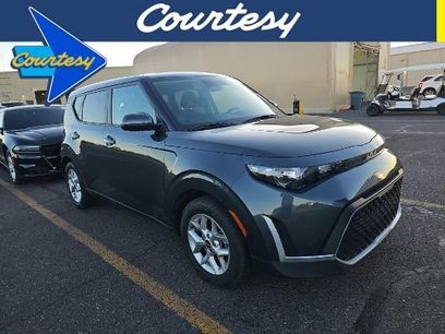 Used 2025 Kia Soul LX w/ LX Technology Package