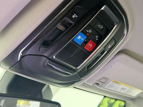 Certified 2023 Jeep Grand Cherokee Limited w/ Black Appearance Package AWD/4WD image 23