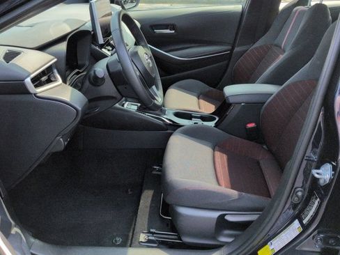 Certified 2025 Toyota Corolla SE w/ SE Premium Package FWD image 8