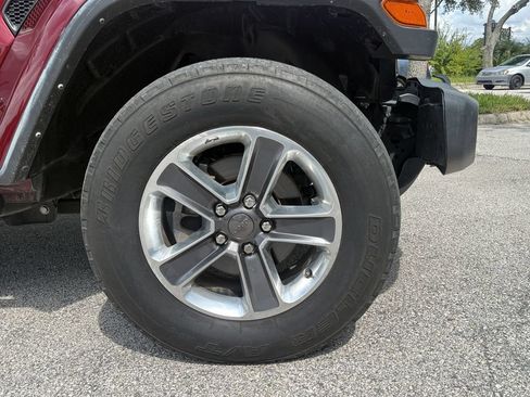 Used 2021 Jeep Gladiator Sport AWD/4WD image 10