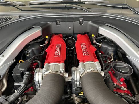 Used 2019 Ferrari Portofino RWD image 29