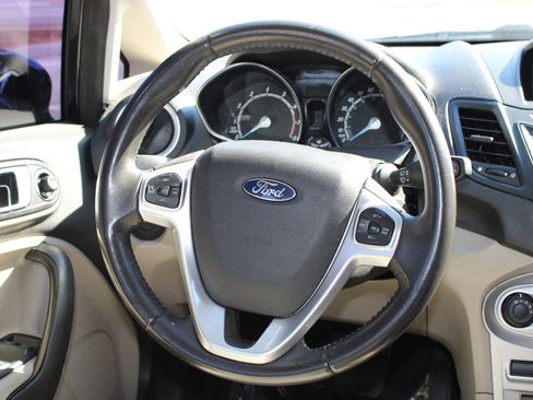 Used 2015 Ford Fiesta SE image 11