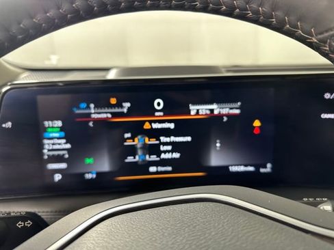 Used 2023 Nissan Ariya AWD image 17