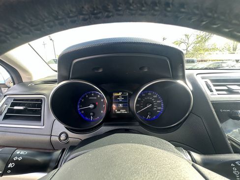 Used 2015 Subaru Outback 2.5i Limited AWD/4WD image 31