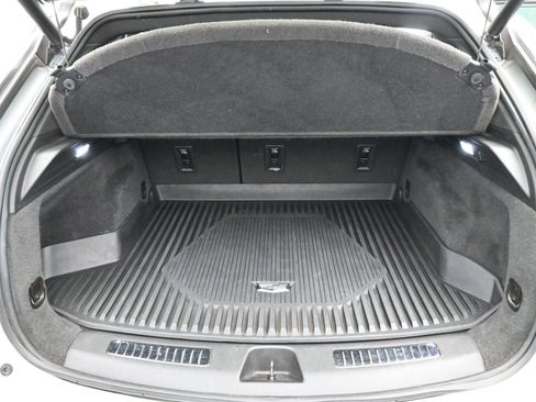 Used 2019 Cadillac XT4 Sport w/ Enhanced Visibility Package image 9