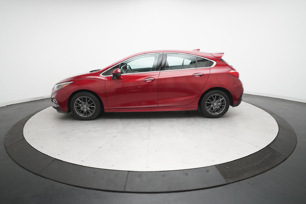 Used 2017 Chevrolet Cruze Premier FWD image 23