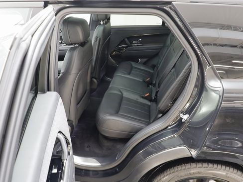 Used 2023 Land Rover Range Rover Sport SE Dynamic image 14