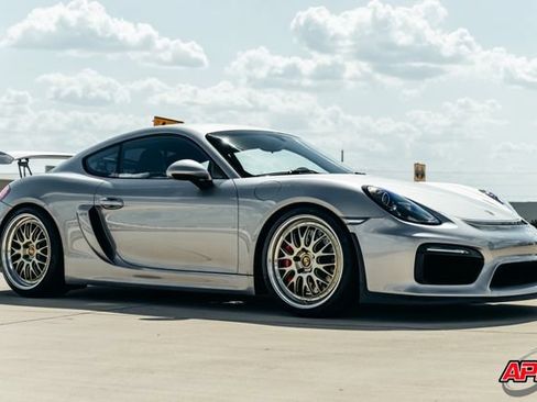Used 2016 Porsche Cayman GT4 RWD image 45