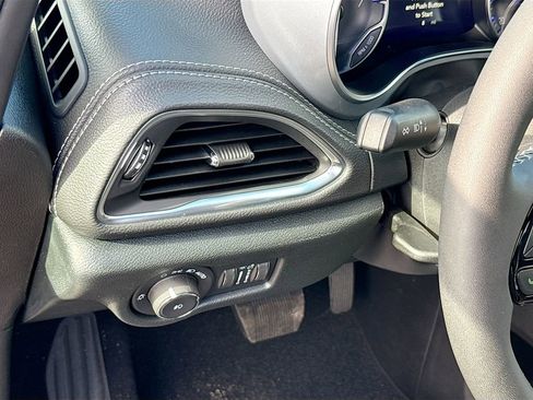 New 2026 Chrysler Pacifica Limited w/ S Appearance Package FWD image 10