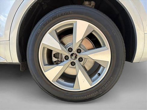 Used 2023 Audi Q5 2.0T Premium Plus w/ Premium Plus Package AWD/4WD image 9
