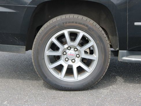 Used 2020 GMC Yukon XL Denali image 12