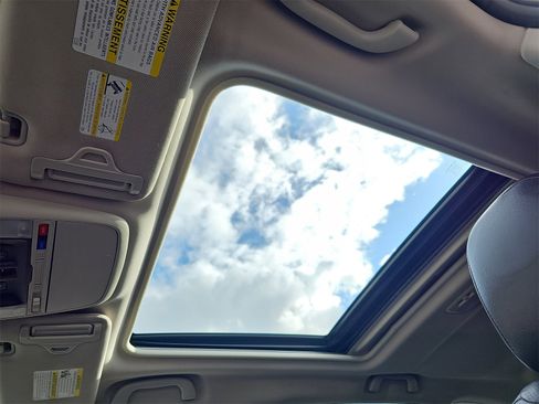 Used 2022 Subaru Forester Limited image 31