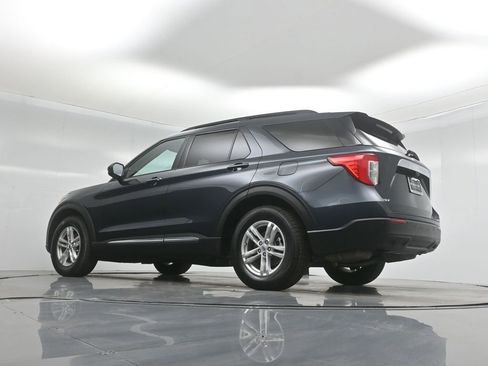 Certified 2022 Ford Explorer XLT image 53