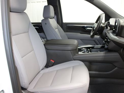 New 2026 Chevrolet Tahoe LT w/ Comfort Package AWD/4WD image 24