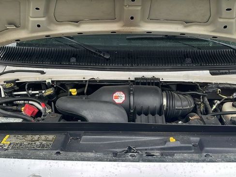 Used 2013 Ford E-450 and Econoline 450 Super Duty w/ Motorhome Prep Pkg image 9