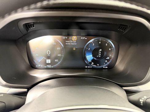 Used 2018 Volvo XC60 T5 Momentum w/ Convenience Package AWD/4WD image 26