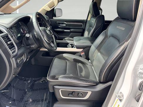 Used 2019 RAM 1500 Laramie AWD/4WD image 13