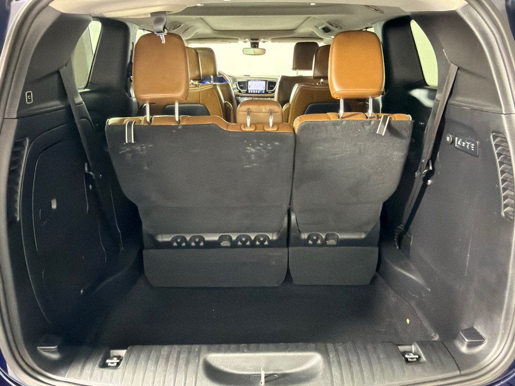 Used 2019 Chrysler Pacifica Limited FWD image 22