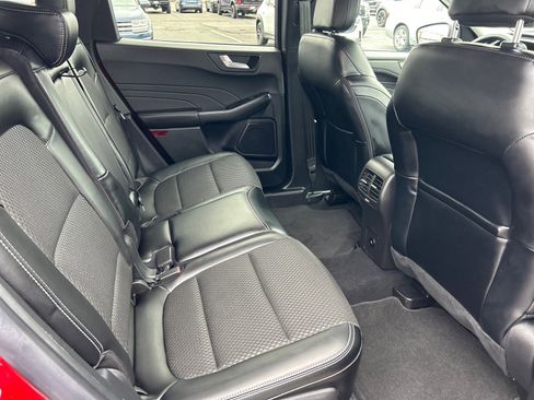Certified 2024 Ford Escape Base image 19