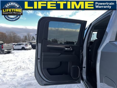 Used 2025 GMC Sierra 1500 Elevation image 28