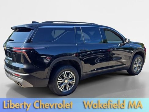 Used 2024 Chevrolet Traverse LT AWD/4WD image 4