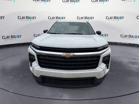 Used 2024 Chevrolet Traverse LS image 8