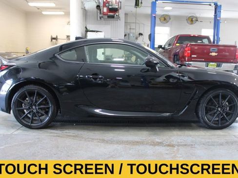 Used 2024 Toyota GR86 Premium RWD image 10