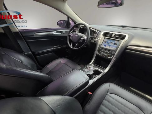 Used 2017 Ford Fusion Energi SE FWD image 15