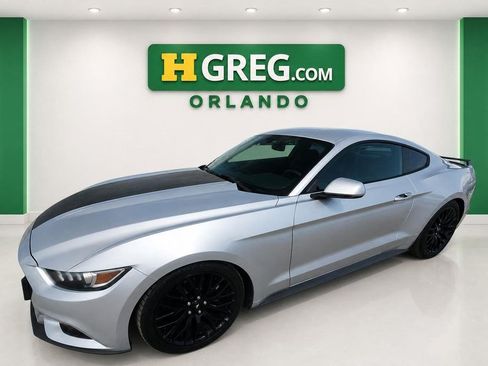 Used 2017 Ford Mustang Coupe RWD image 4