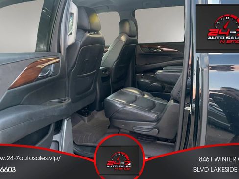 Used 2019 Cadillac Escalade ESV 2WD image 18