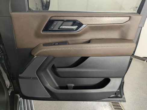 Used 2025 GMC Yukon Denali Ultimate image 23