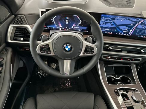 Used 2026 BMW X7 xDrive40i w/ M Sport Package image 14