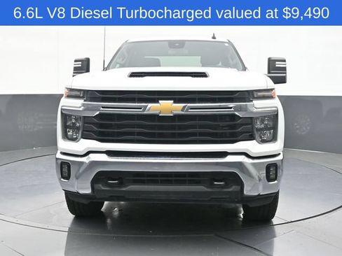 Used 2024 Chevrolet Silverado 2500 LT AWD/4WD image 2