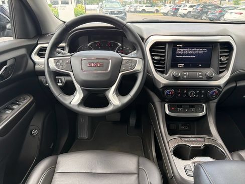 Used 2023 GMC Acadia SLT AWD/4WD image 2