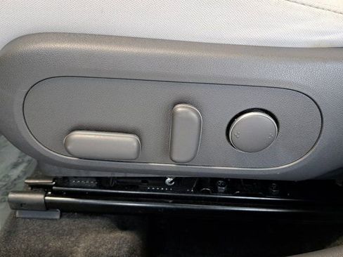 Used 2025 Hyundai Kona SEL FWD image 23
