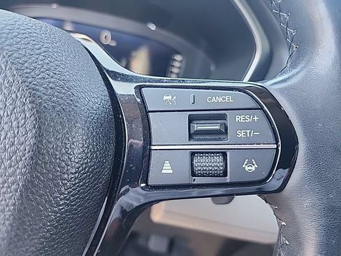 Used 2023 Honda Pilot Elite image 7