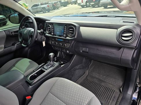 Used 2021 Toyota Tacoma SR AWD/4WD image 29