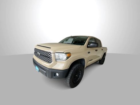 Used 2019 Toyota Tundra SR5 w/ SR5 Upgrade Package AWD/4WD image 4