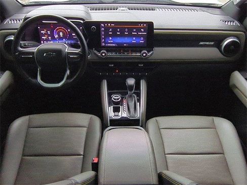 Used 2023 Chevrolet Colorado ZR2 w/ ZR2 Convenience Package III image 15