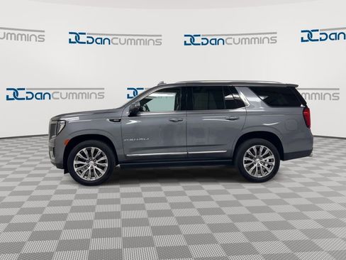 Used 2021 GMC Yukon Denali w/ Denali Premium Package AWD/4WD image 5