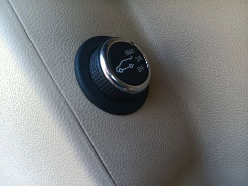 Used 2018 Cadillac XT5 FWD image 24