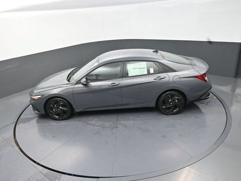 New 2026 Hyundai Elantra Sport FWD image 24