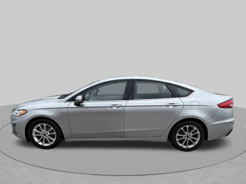 Used 2020 Ford Fusion SE FWD image 3